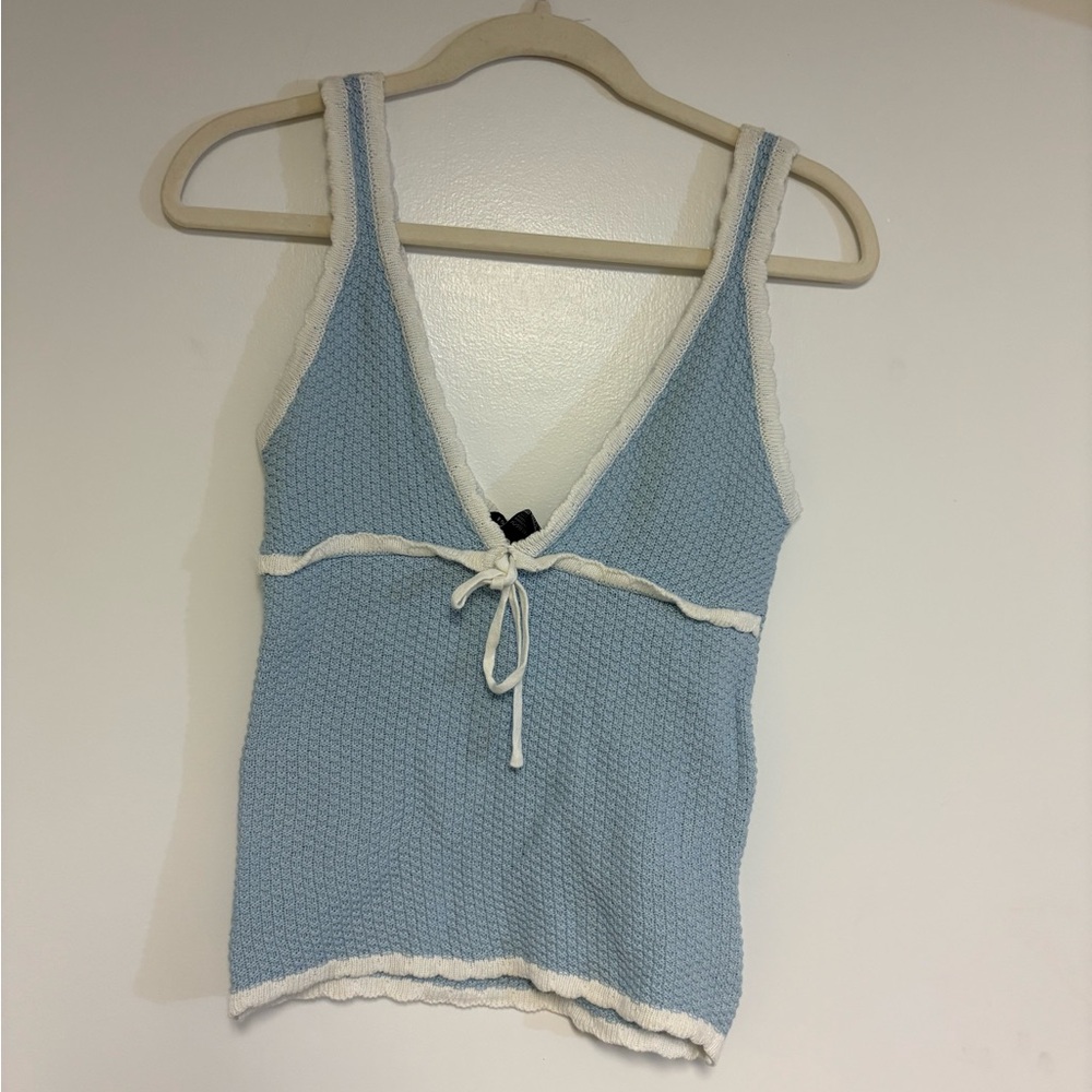 Forever21 Blue and White Knit Women's Top